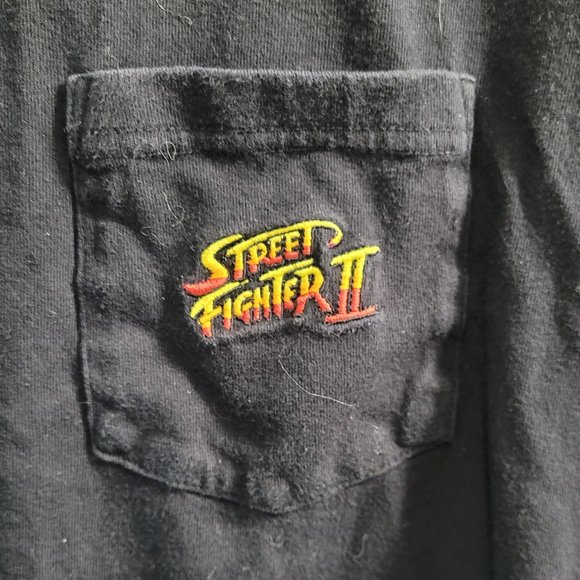 Medium Uniqlo Capcom Street Fighter II Shirt - Picture 2 of 11
